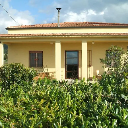 La Casa Sulla Collina بيت للعطل