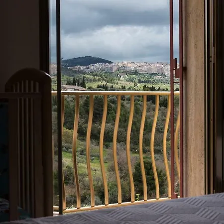 La Casa Sulla Collina بيت للعطل *